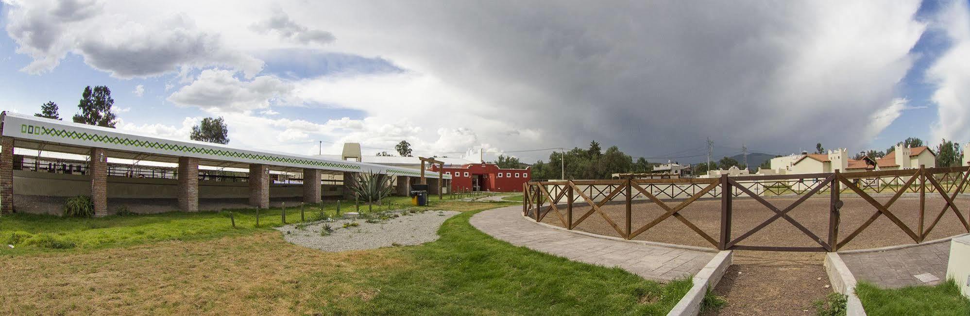 Teoticamp Hotel San Juan Teotihuacan Bagian luar foto