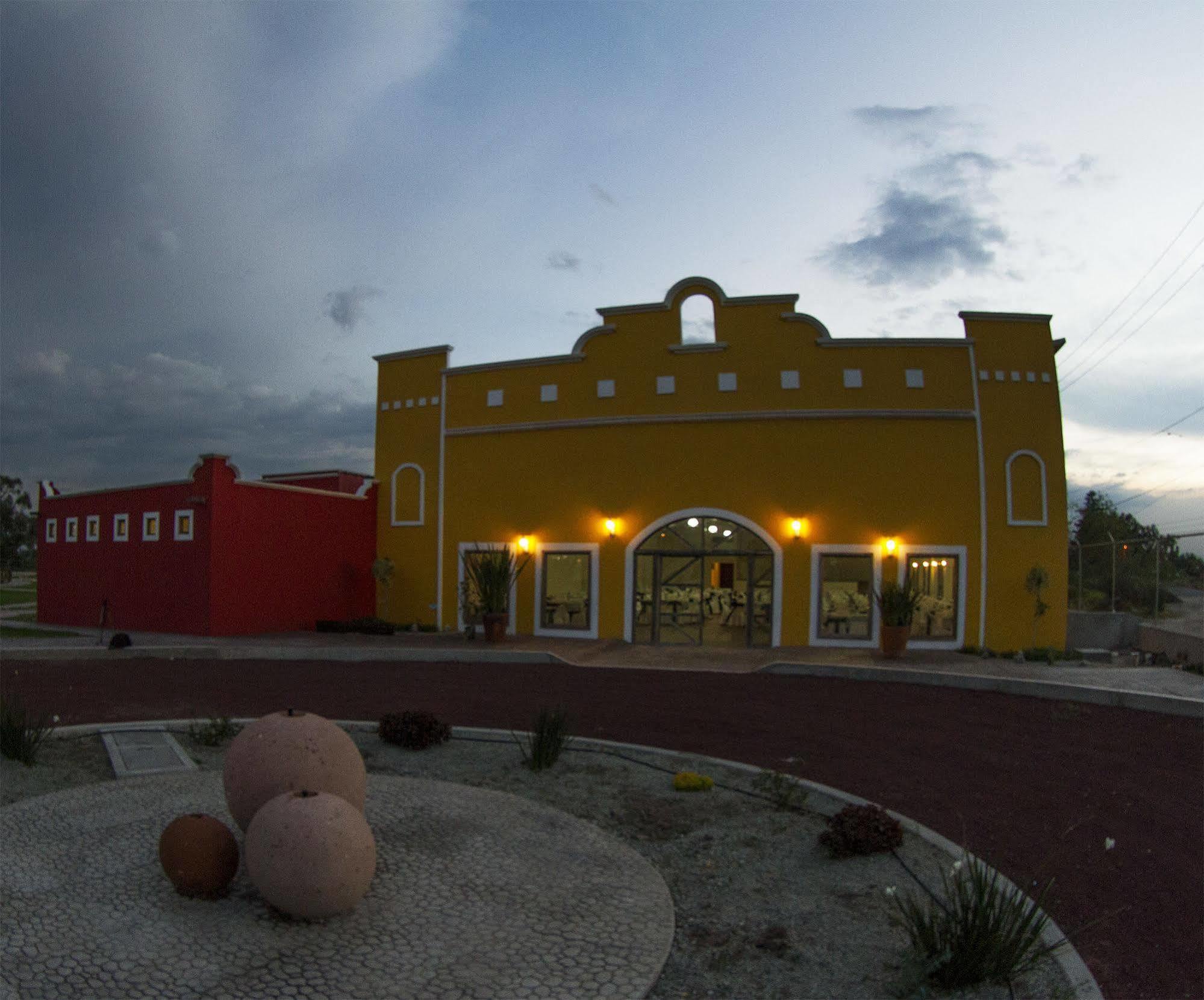 Teoticamp Hotel San Juan Teotihuacan Bagian luar foto
